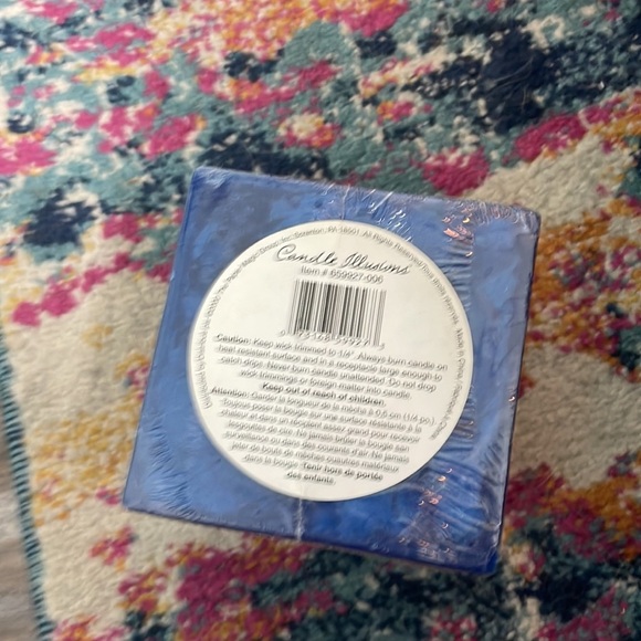 Square snowflake single wick decorative candle - Picture 2 of 4